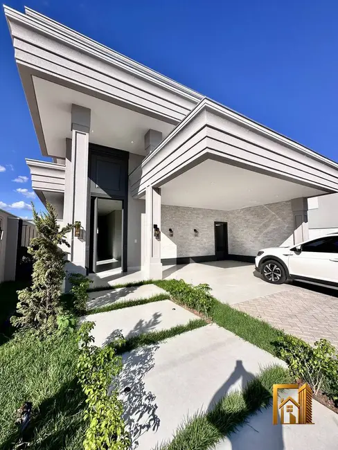 Foto 3 de Casa de Condomínio com 4 quartos à venda, 300m2 em Morada dos Nobres, Cuiaba - MT