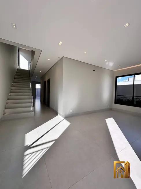 Foto 5 de Casa de Condomínio com 4 quartos à venda, 300m2 em Morada dos Nobres, Cuiaba - MT