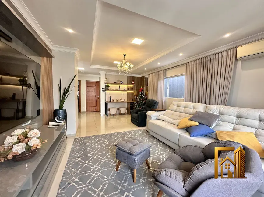 Casa com 4 quartos à venda, 268m2 em Jardim Shangri-Lá, Cuiaba - MT - imagem 1 Foto 1 de Casa com 4 quartos à venda, 268m2 em Jardim Shangri-Lá, Cuiaba - MT