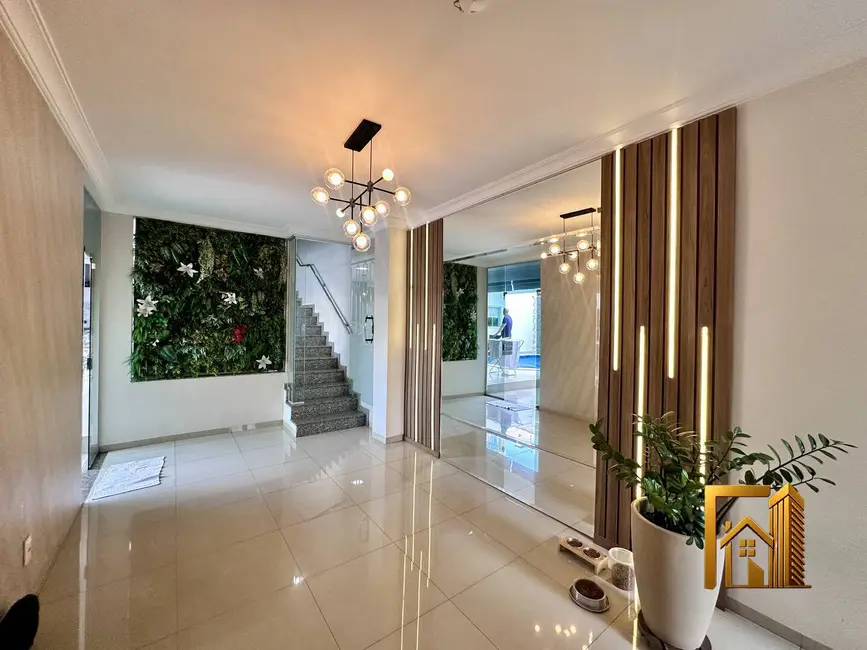 Casa com 4 quartos à venda, 268m2 em Jardim Shangri-Lá, Cuiaba - MT - imagem 7 Foto 7 de Casa com 4 quartos à venda, 268m2 em Jardim Shangri-Lá, Cuiaba - MT