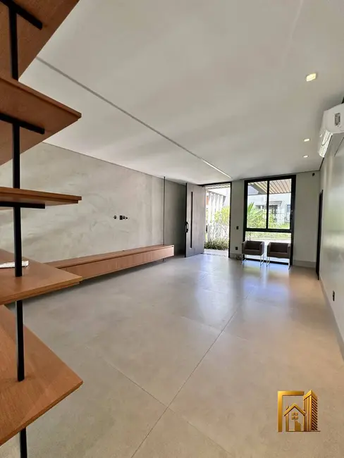 Casa de Condomínio com 3 quartos à venda, 381m2 em Núcleo Habitacional Sucuri, Cuiaba - MT - imagem 5 Foto 5 de Casa de Condomínio com 3 quartos à venda, 381m2 em Núcleo Habitacional Sucuri, Cuiaba - MT