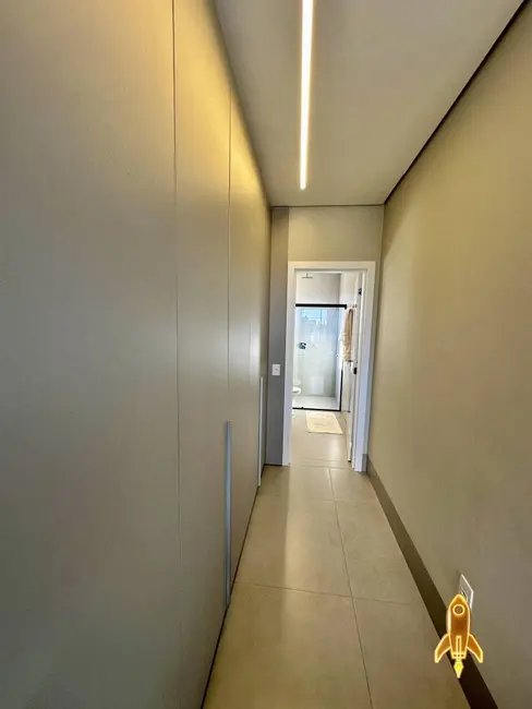 Foto 12 de Casa de Condomínio com 3 quartos à venda, 236m2 em Ribeirão do Lipa, Cuiaba - MT
