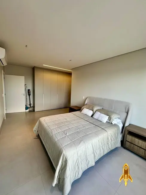 Foto 20 de Casa de Condomínio com 3 quartos à venda, 236m2 em Ribeirão do Lipa, Cuiaba - MT