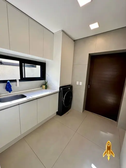 Foto 27 de Casa de Condomínio com 3 quartos à venda, 236m2 em Ribeirão do Lipa, Cuiaba - MT
