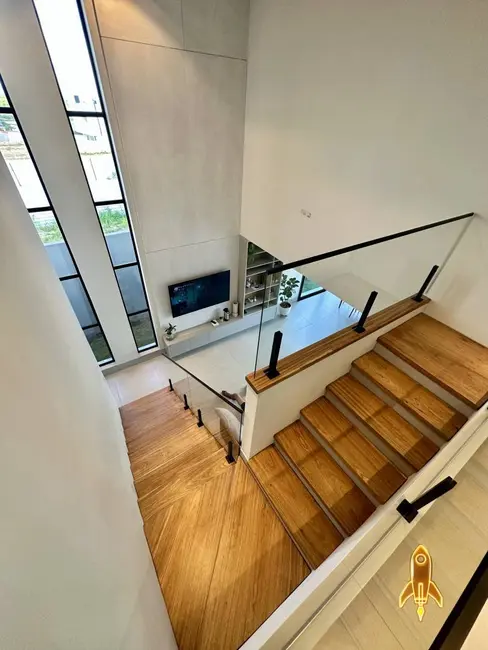 Foto 33 de Casa de Condomínio com 3 quartos à venda, 236m2 em Ribeirão do Lipa, Cuiaba - MT