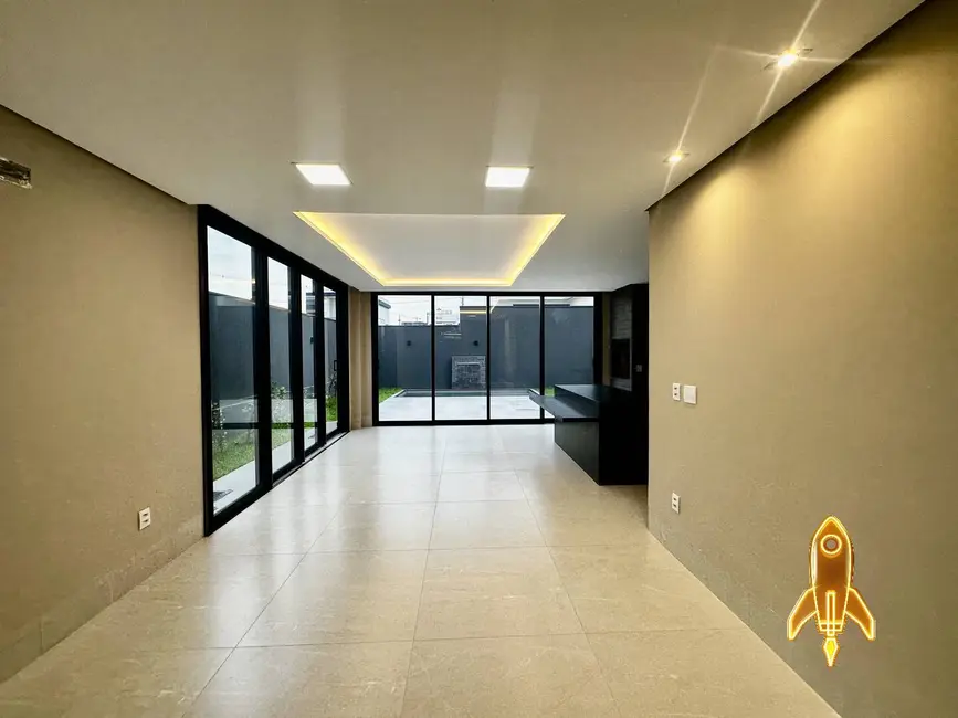 Foto 4 de Casa de Condomínio com 3 quartos à venda, 250m2 em Ribeirão do Lipa, Cuiaba - MT