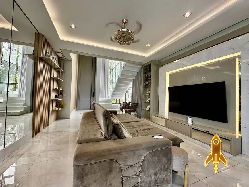 Foto 1 de Casa de Condomínio com 4 quartos à venda, 297m2 em Cuiaba - MT