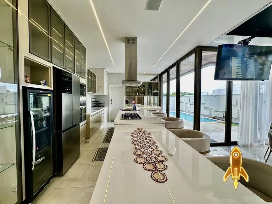 Foto 9 de Casa de Condomínio com 4 quartos à venda, 297m2 em Cuiaba - MT