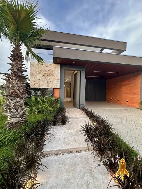 Foto 1 de Casa de Condomínio com 3 quartos à venda, 160m2 em Morada dos Nobres, Cuiaba - MT