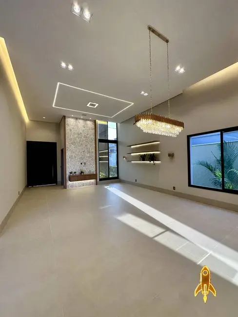 Casa de Condomínio com 3 quartos à venda, 252m2 em Ribeirão do Lipa, Cuiaba - MT - imagem 4 Foto 4 de Casa de Condomínio com 3 quartos à venda, 252m2 em Ribeirão do Lipa, Cuiaba - MT