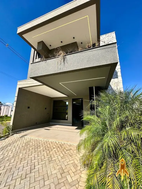 Foto 2 de Casa de Condomínio com 4 quartos à venda, 229m2 em Ribeirão do Lipa, Cuiaba - MT