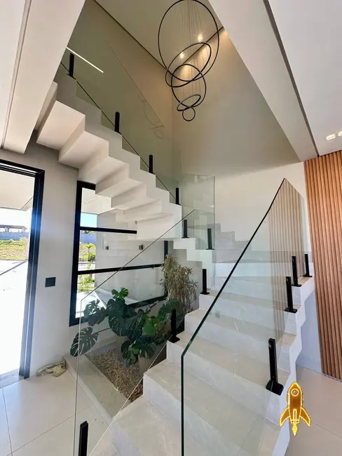 Foto 5 de Casa de Condomínio com 4 quartos à venda, 229m2 em Ribeirão do Lipa, Cuiaba - MT