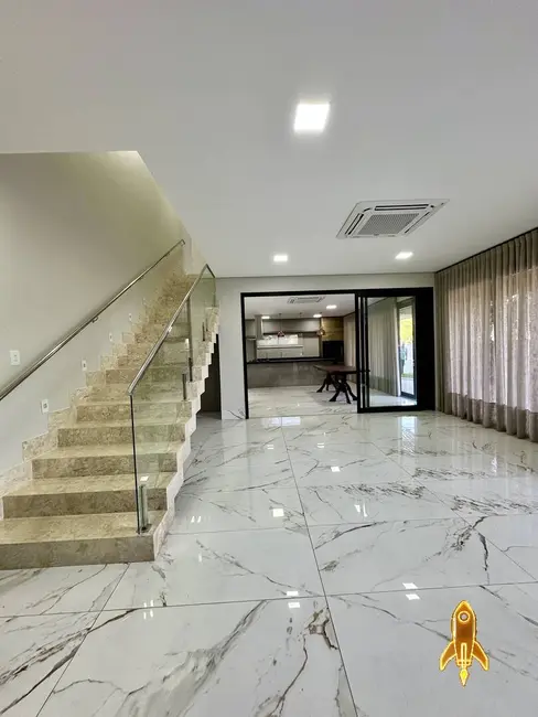 Foto 8 de Casa de Condomínio com 3 quartos à venda, 400m2 em Cuiaba - MT