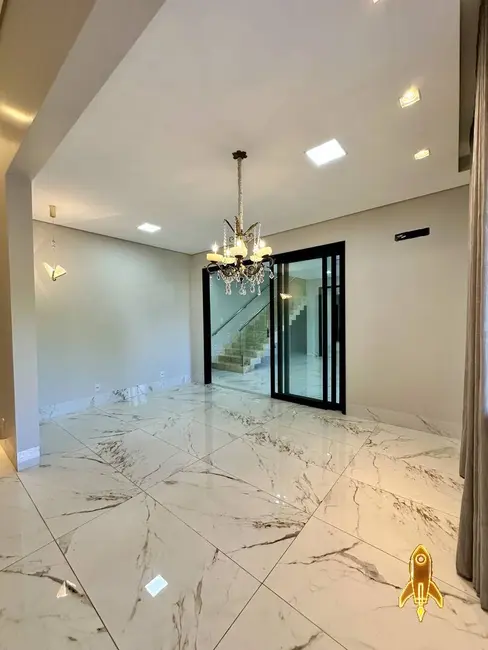 Foto 6 de Casa de Condomínio com 3 quartos à venda, 400m2 em Cuiaba - MT
