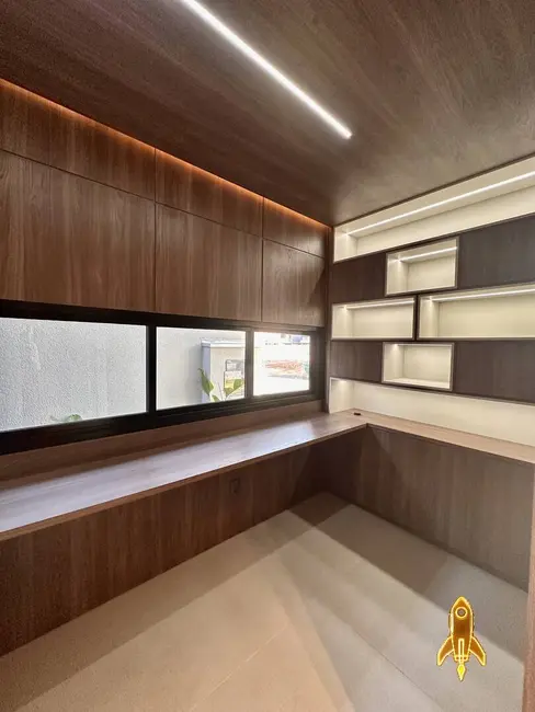 Foto 3 de Casa de Condomínio com 3 quartos à venda, 219m2 em Morada dos Nobres, Cuiaba - MT
