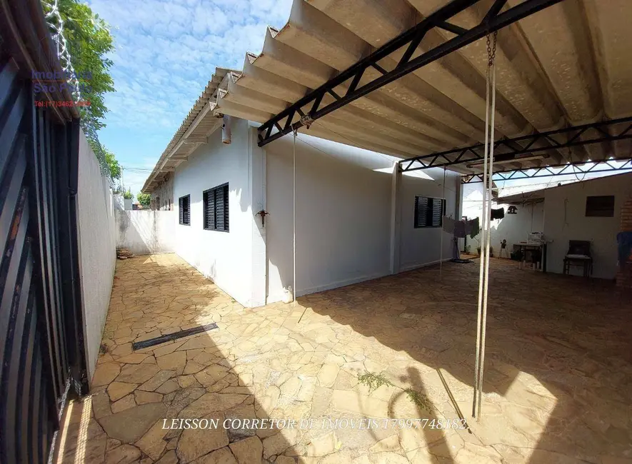 Foto 2 de Casa com 3 quartos à venda em Centro, Fernandopolis - SP