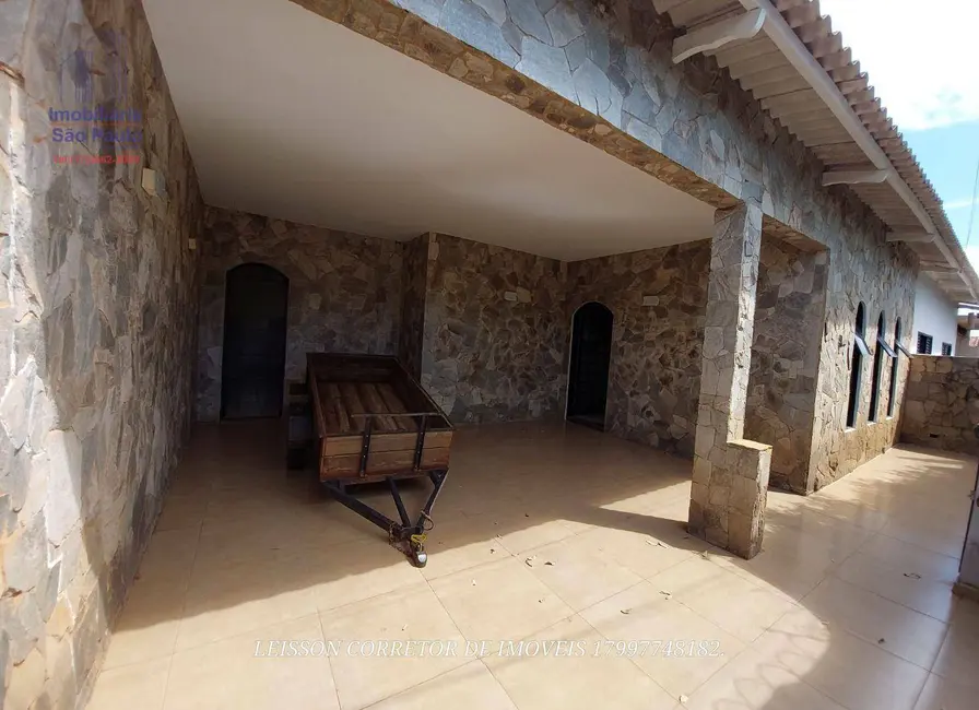 Foto 1 de Casa com 3 quartos à venda em Centro, Fernandopolis - SP
