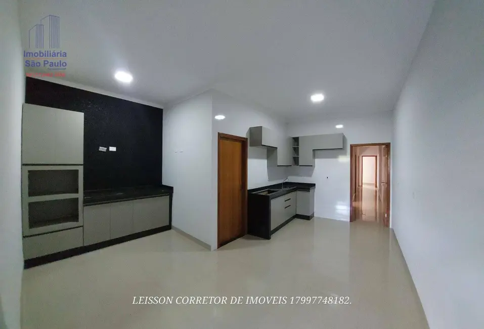 Foto 2 de Casa com 3 quartos à venda, 125m2 em Fernandopolis - SP
