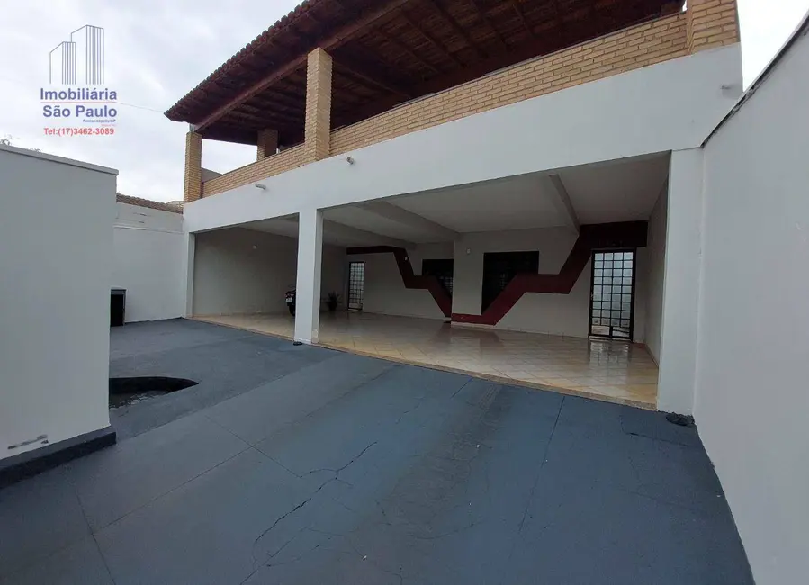 Foto 1 de Sobrado com 4 quartos à venda em Fernandopolis, SP