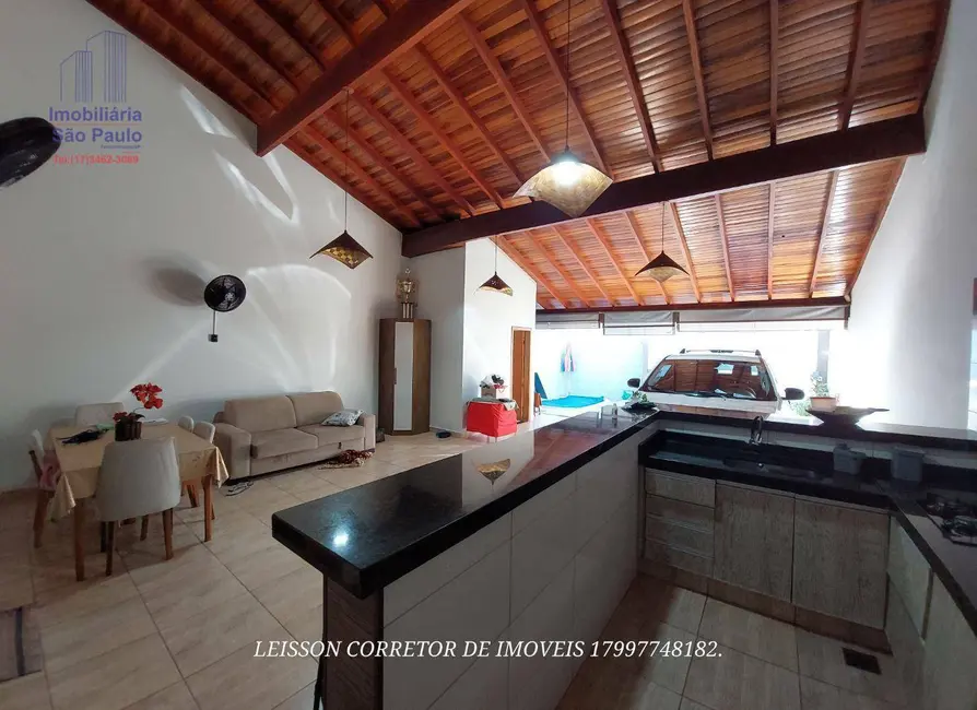 Casa com 3 quartos à venda, 210m2 em Fernandopolis - SP - imagem 3 Foto 3 de Casa com 3 quartos à venda, 210m2 em Fernandopolis - SP