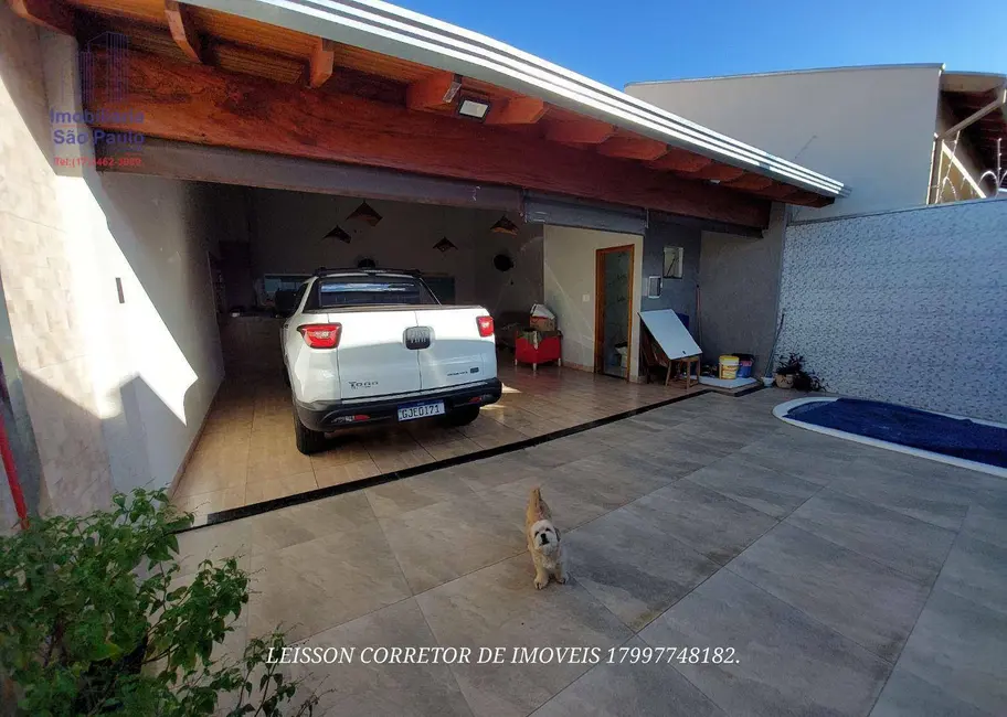 Casa com 3 quartos à venda, 210m2 em Fernandopolis - SP - imagem 2 Foto 2 de Casa com 3 quartos à venda, 210m2 em Fernandopolis - SP