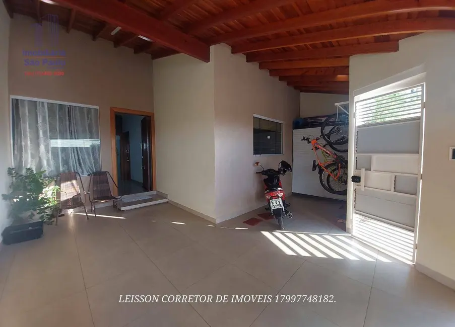 Foto 1 de Casa com 3 quartos à venda, 150m2 em Fernandopolis - SP