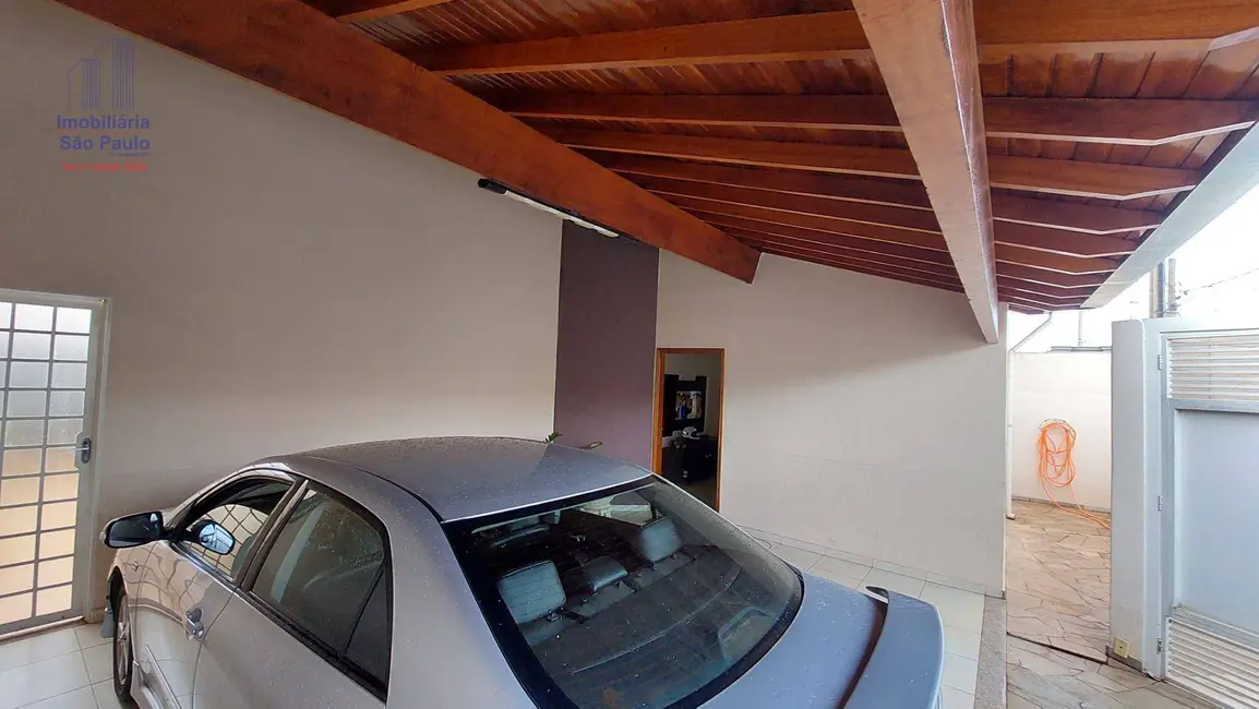 Foto 1 de Casa com 3 quartos à venda, 253m2 em Fernandopolis - SP