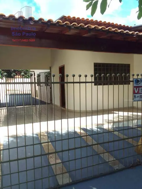 Foto 1 de Casa com 3 quartos à venda, 250m2 em Fernandopolis - SP