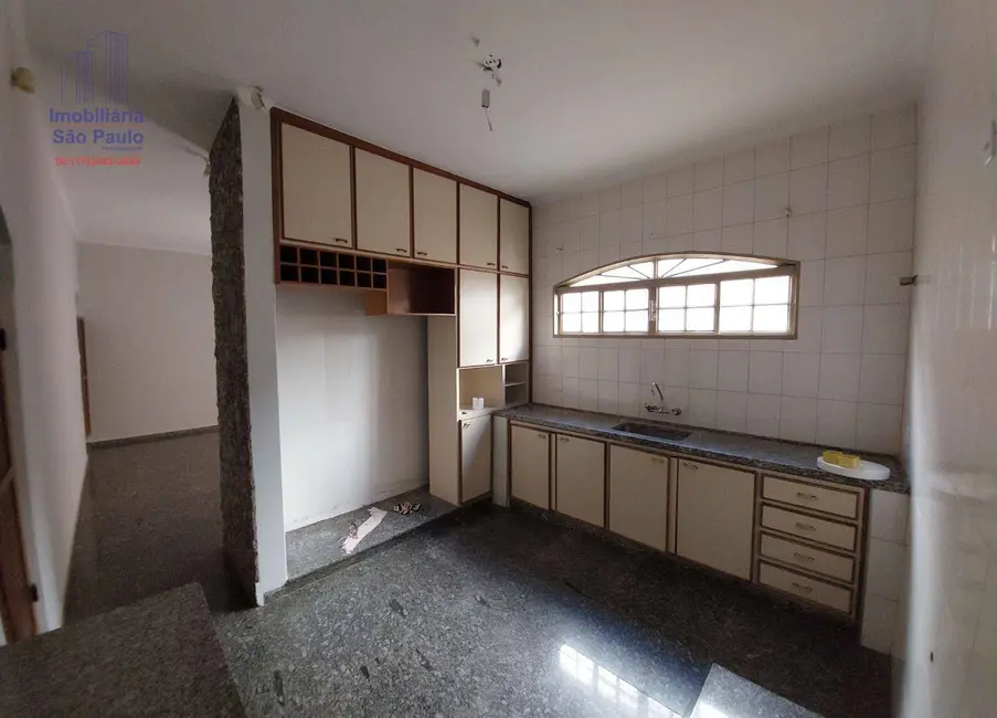 Casa com 3 quartos à venda, 600m2 em Fernandopolis - SP - imagem 5 Foto 5 de Casa com 3 quartos à venda, 600m2 em Fernandopolis - SP
