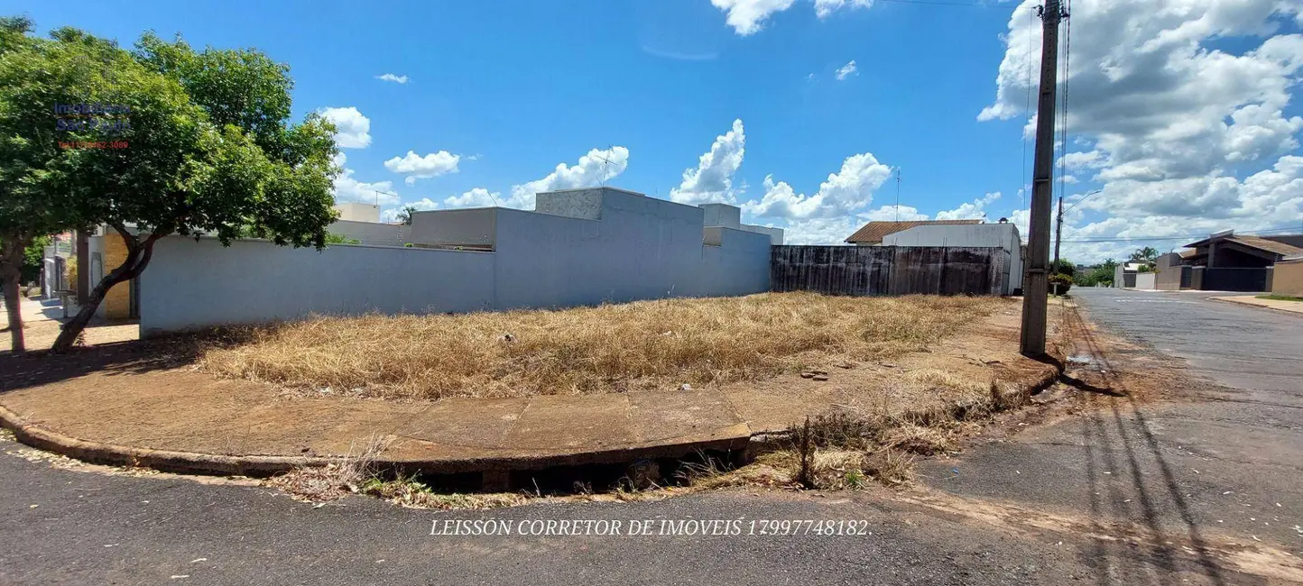 Foto 1 de Terreno / Lote à venda, 360m2 em Fernandopolis - SP