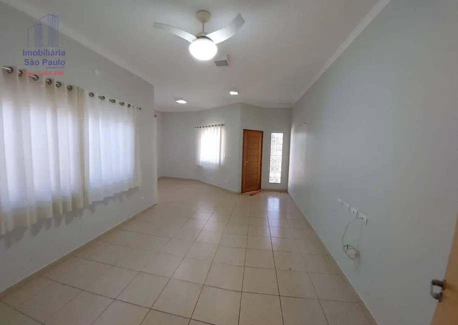 Foto 3 de Casa com 3 quartos à venda, 250m2 em Centro, Fernandopolis - SP
