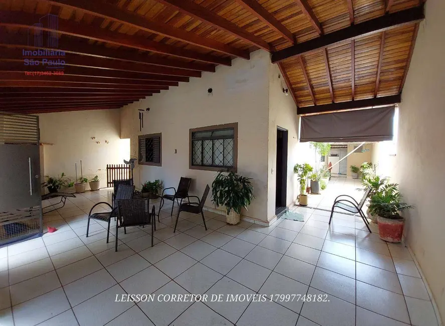 Foto 1 de Casa com 3 quartos à venda, 250m2 em Fernandopolis - SP