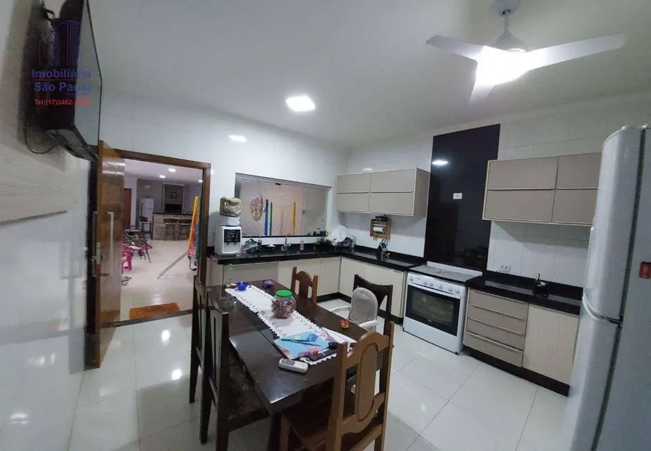 Foto 4 de Casa com 3 quartos à venda, 360m2 em Fernandopolis - SP