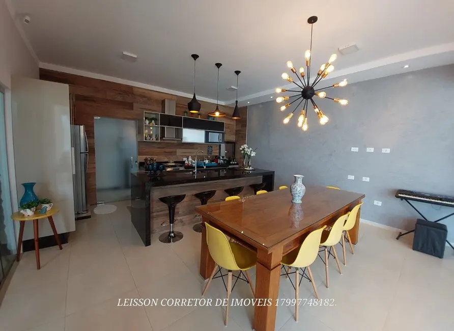 Casa com 3 quartos à venda, 360m2 em Fernandopolis - SP - imagem 4 Foto 4 de Casa com 3 quartos à venda, 360m2 em Fernandopolis - SP