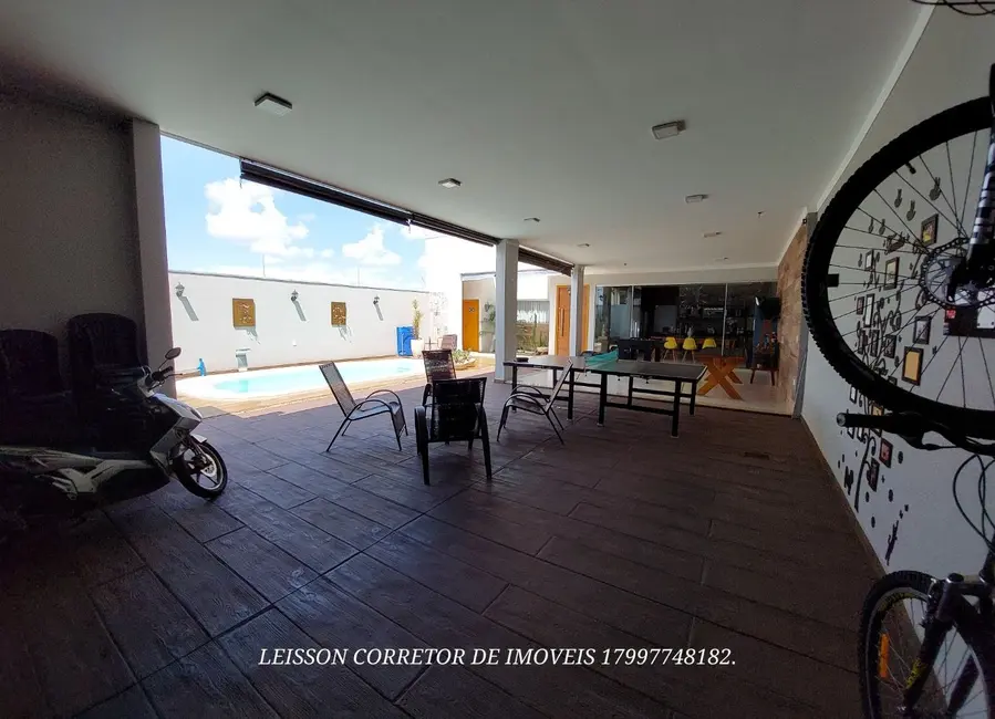 Casa com 3 quartos à venda, 360m2 em Fernandopolis - SP - imagem 2 Foto 2 de Casa com 3 quartos à venda, 360m2 em Fernandopolis - SP