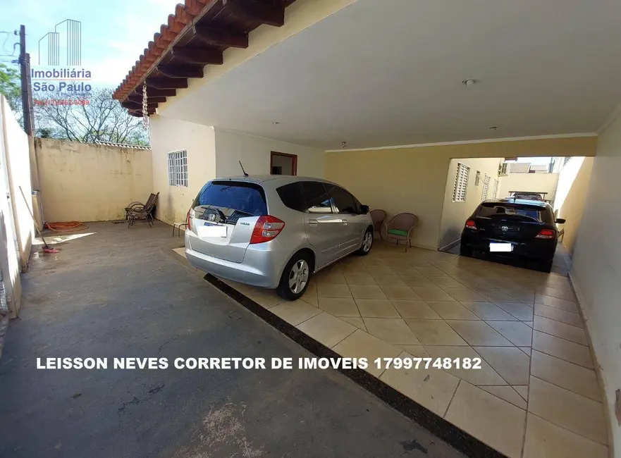 Foto 1 de Casa com 3 quartos à venda, 253m2 em Fernandopolis - SP