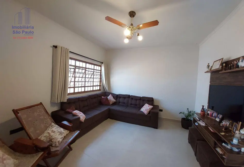 Foto 2 de Casa com 3 quartos à venda, 250m2 em Centro, Fernandopolis - SP