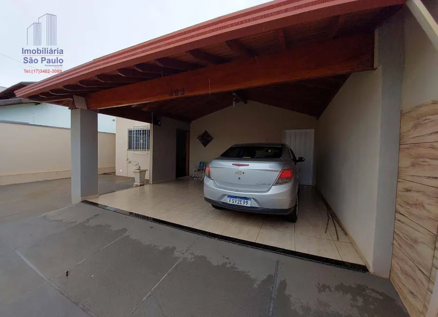 Foto 1 de Casa com 3 quartos à venda em Fernandopolis - SP