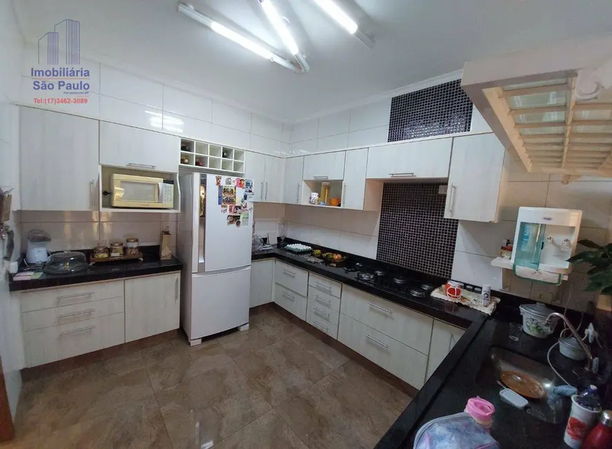 Casa com 3 quartos à venda, 250m2 em Fernandopolis - SP - imagem 3 Foto 3 de Casa com 3 quartos à venda, 250m2 em Fernandopolis - SP