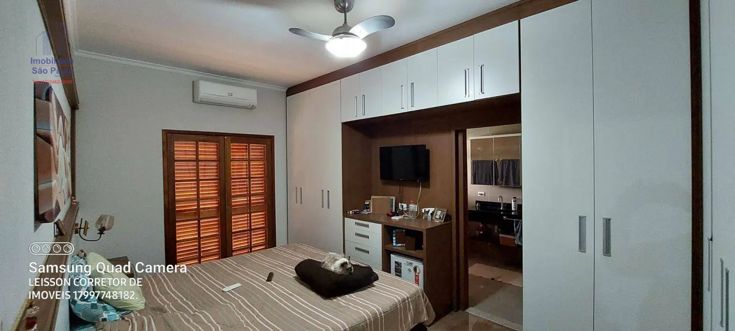 Casa com 3 quartos à venda, 250m2 em Fernandopolis - SP - imagem 8 Foto 8 de Casa com 3 quartos à venda, 250m2 em Fernandopolis - SP