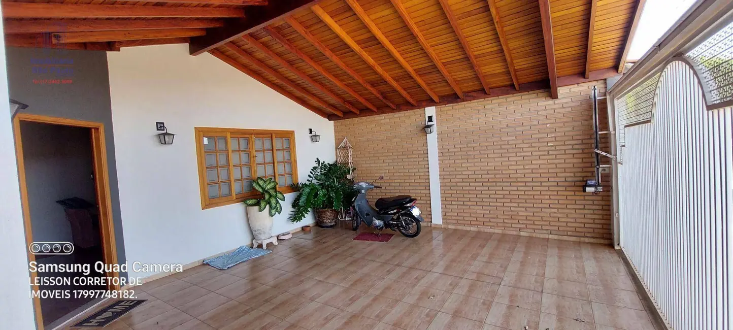 Casa com 3 quartos à venda, 250m2 em Fernandopolis - SP - imagem 2 Foto 2 de Casa com 3 quartos à venda, 250m2 em Fernandopolis - SP