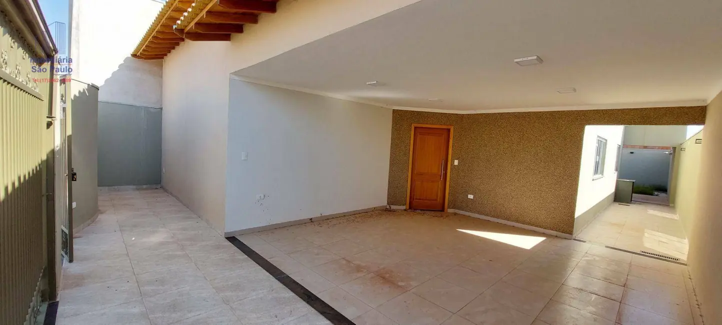 Foto 1 de Casa com 3 quartos à venda, 250m2 em Fernandopolis - SP