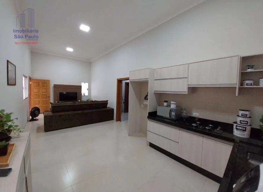 Foto 2 de Casa com 3 quartos à venda, 253m2 em Fernandopolis - SP