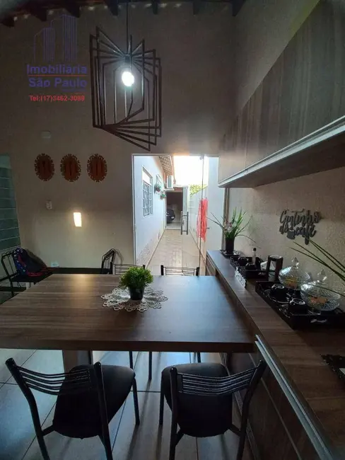 Foto 2 de Casa com 3 quartos à venda, 212m2 em Fernandopolis - SP