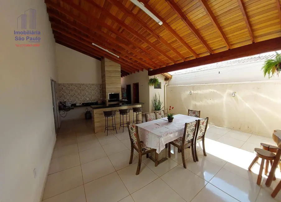 Foto 7 de Casa com 3 quartos à venda, 200m2 em Centro, Macedonia - SP