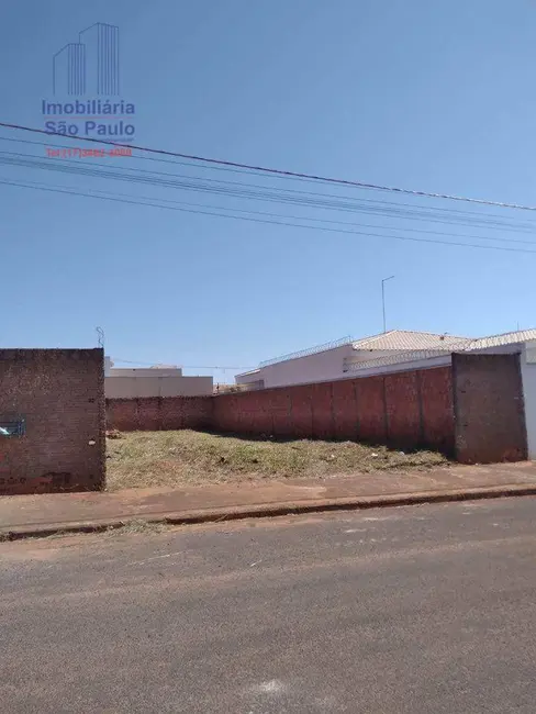 Foto 1 de Terreno / Lote à venda, 360m2 em Fernandopolis - SP