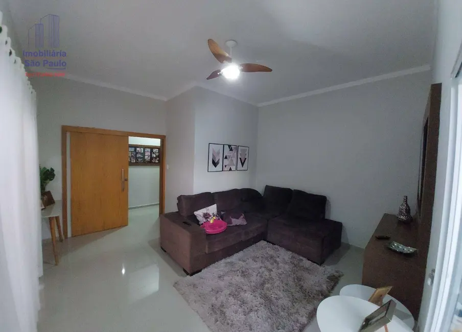 Foto 2 de Casa com 3 quartos à venda, 253m2 em Fernandopolis - SP