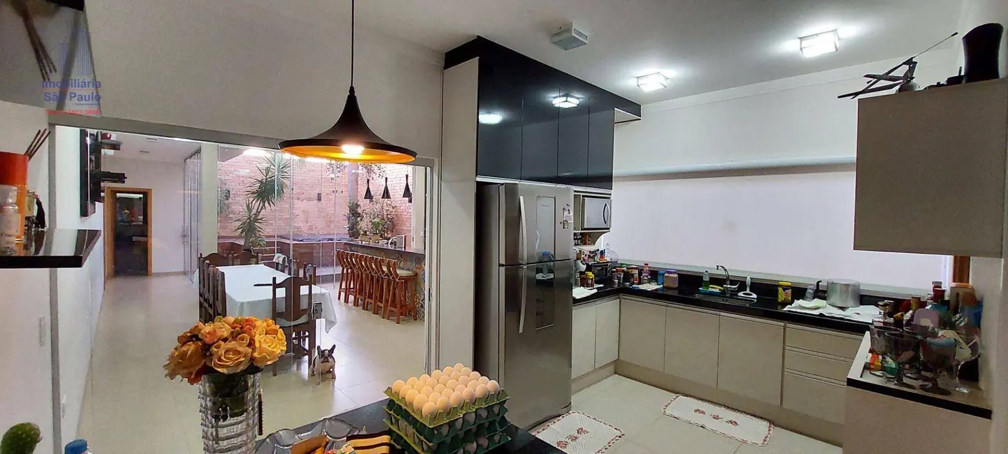 Foto 1 de Casa com 3 quartos à venda, 360m2 em Fernandopolis - SP