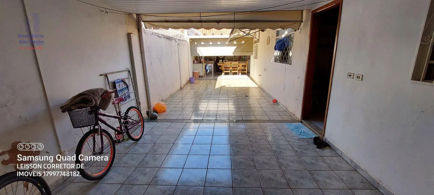 Foto 2 de Casa com 3 quartos à venda em Fernandopolis - SP