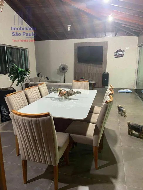 Casa com 3 quartos à venda em Fernandopolis - SP - imagem 4 Foto 4 de Casa com 3 quartos à venda em Fernandopolis - SP